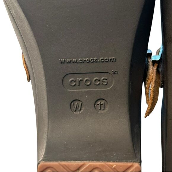 Crocs Women’s Size 11 Sarah Black Mules Clogs Brown Suede Buckle Strap‎ Comfort - Picture 4 of 9